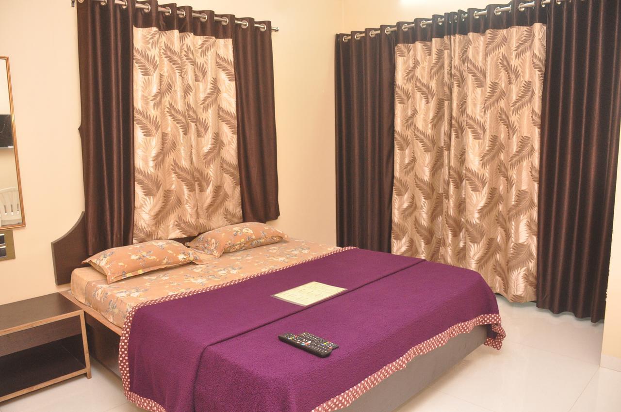 Hunjar House Hotel Panvel Buitenkant foto